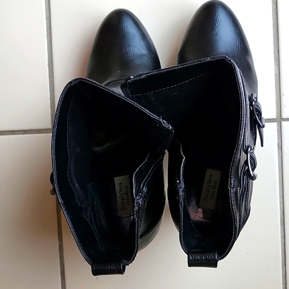 SUPER SEXY Vera Wang Black Ankle Stiletto Boots! 9 - Picture 15 of 15